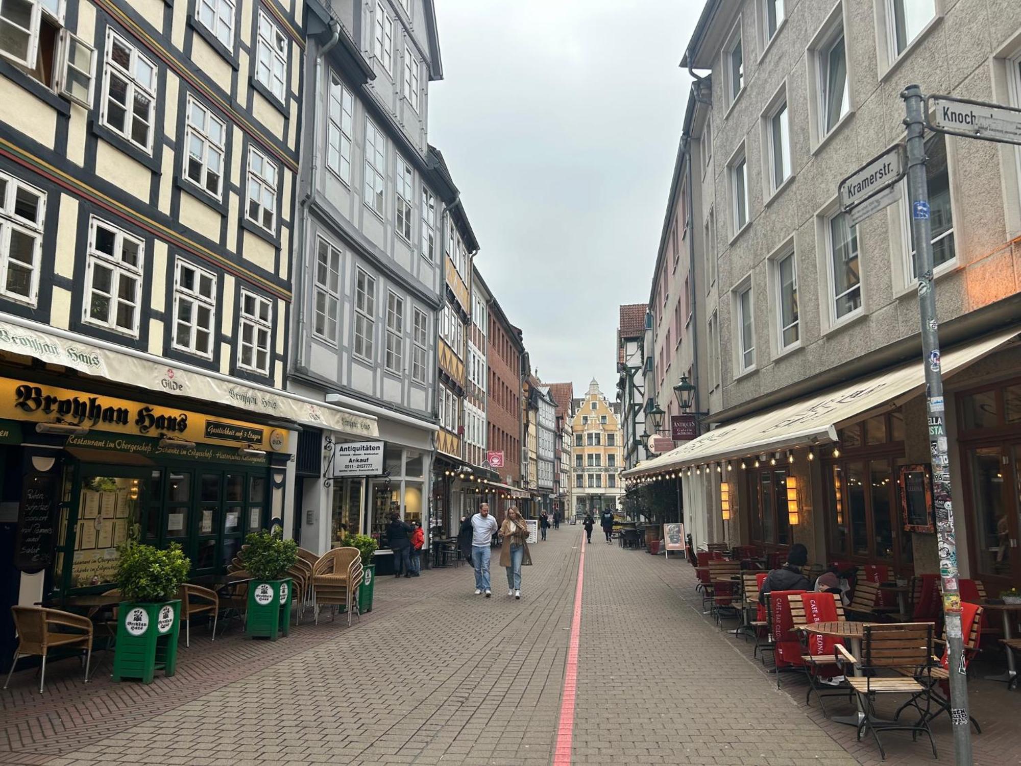 Eich-Penthouse, Zentral Am Stadtwald Mit Ausblick Ueber Die Stadt, 24H Self Check-In, Netflix, Disneyplus Hanovre Extérieur photo