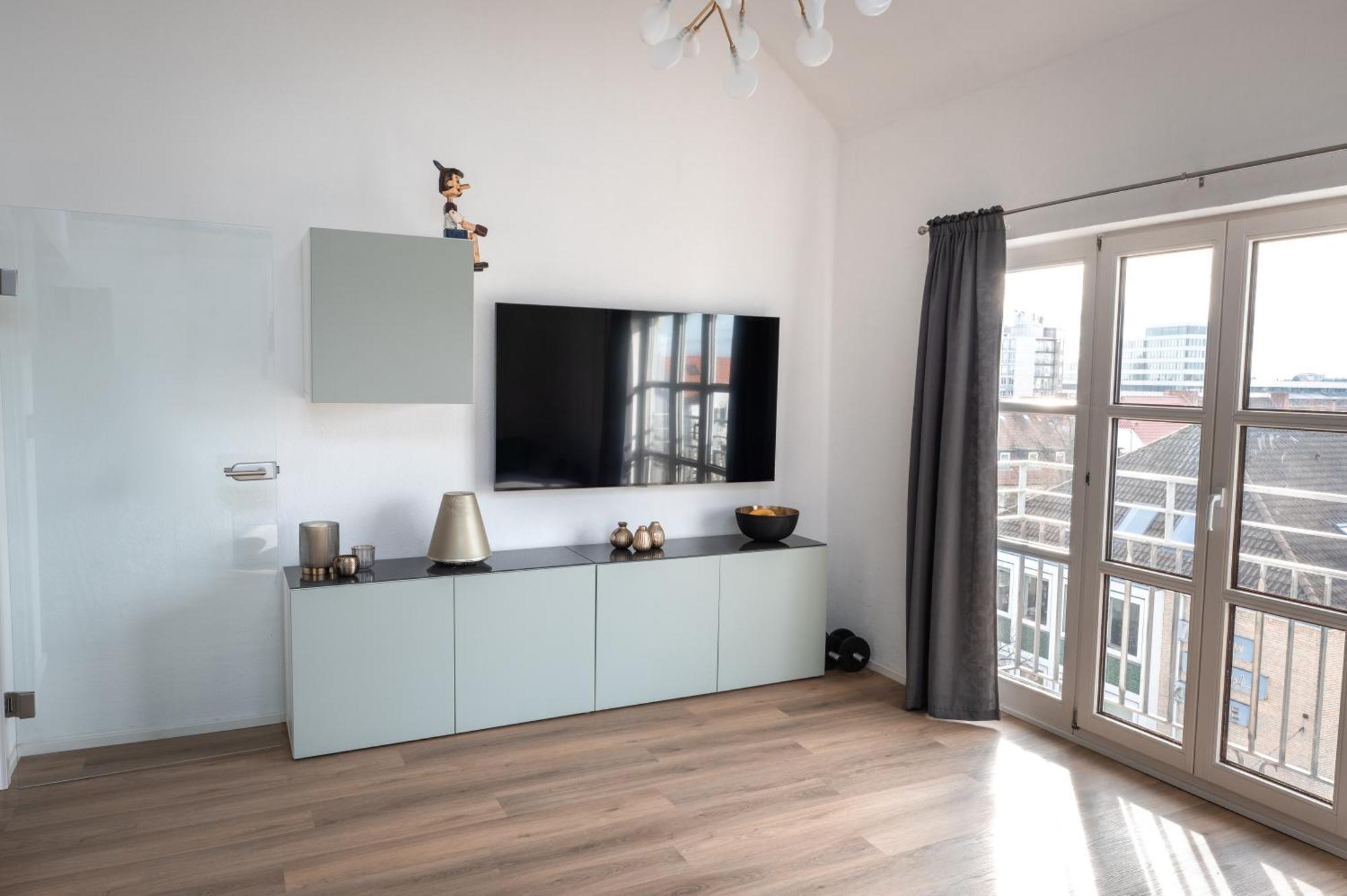 Eich-Penthouse, Zentral Am Stadtwald Mit Ausblick Ueber Die Stadt, 24H Self Check-In, Netflix, Disneyplus Hanovre Extérieur photo