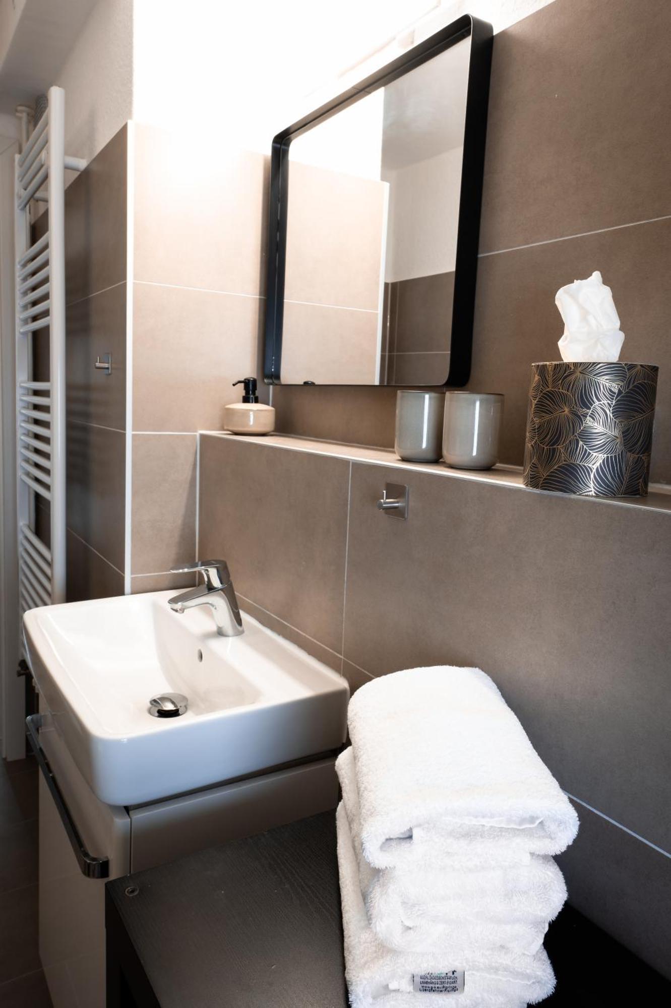 Eich-Penthouse, Zentral Am Stadtwald Mit Ausblick Ueber Die Stadt, 24H Self Check-In, Netflix, Disneyplus Hanovre Extérieur photo